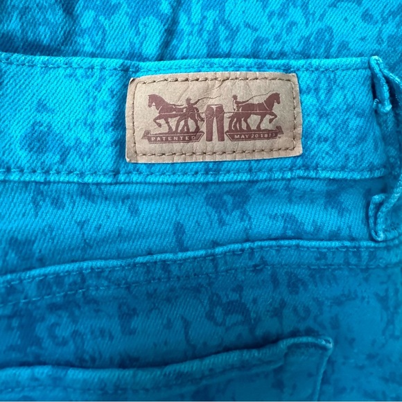 🐆Levi’s 512 Straight Jeans - Turquoise Animal Print 🐆🐆 - Picture 9 of 15